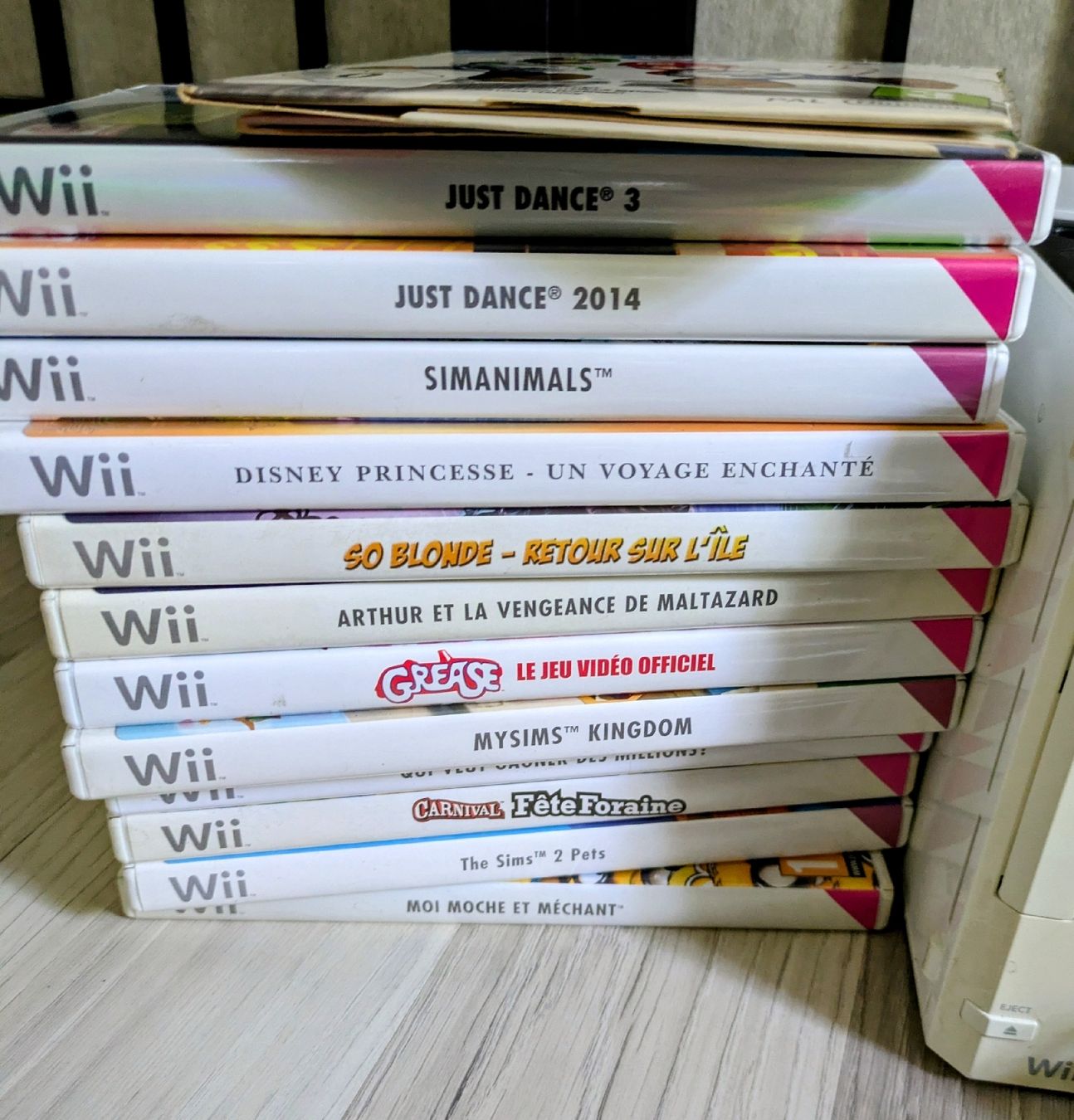 Nintendo Console: Wii + 24 jeux + accessoires.  – Usato da Châtonnaye venduto da Enjie 5