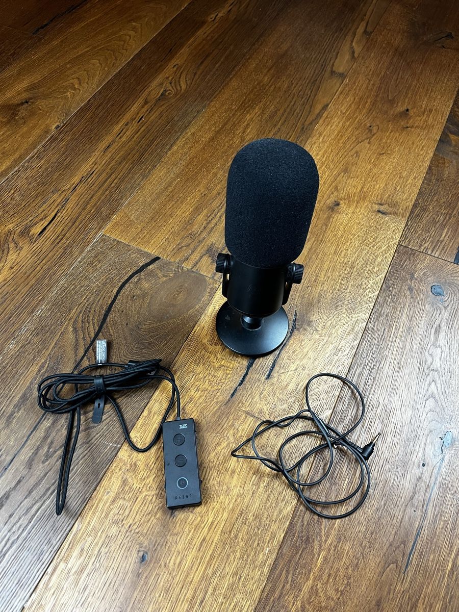 Razer Microfoni: Razer Seiren Mikrofon mit THX Controller schwarz gebraucht – Usato da lindau venduto da Technick 2