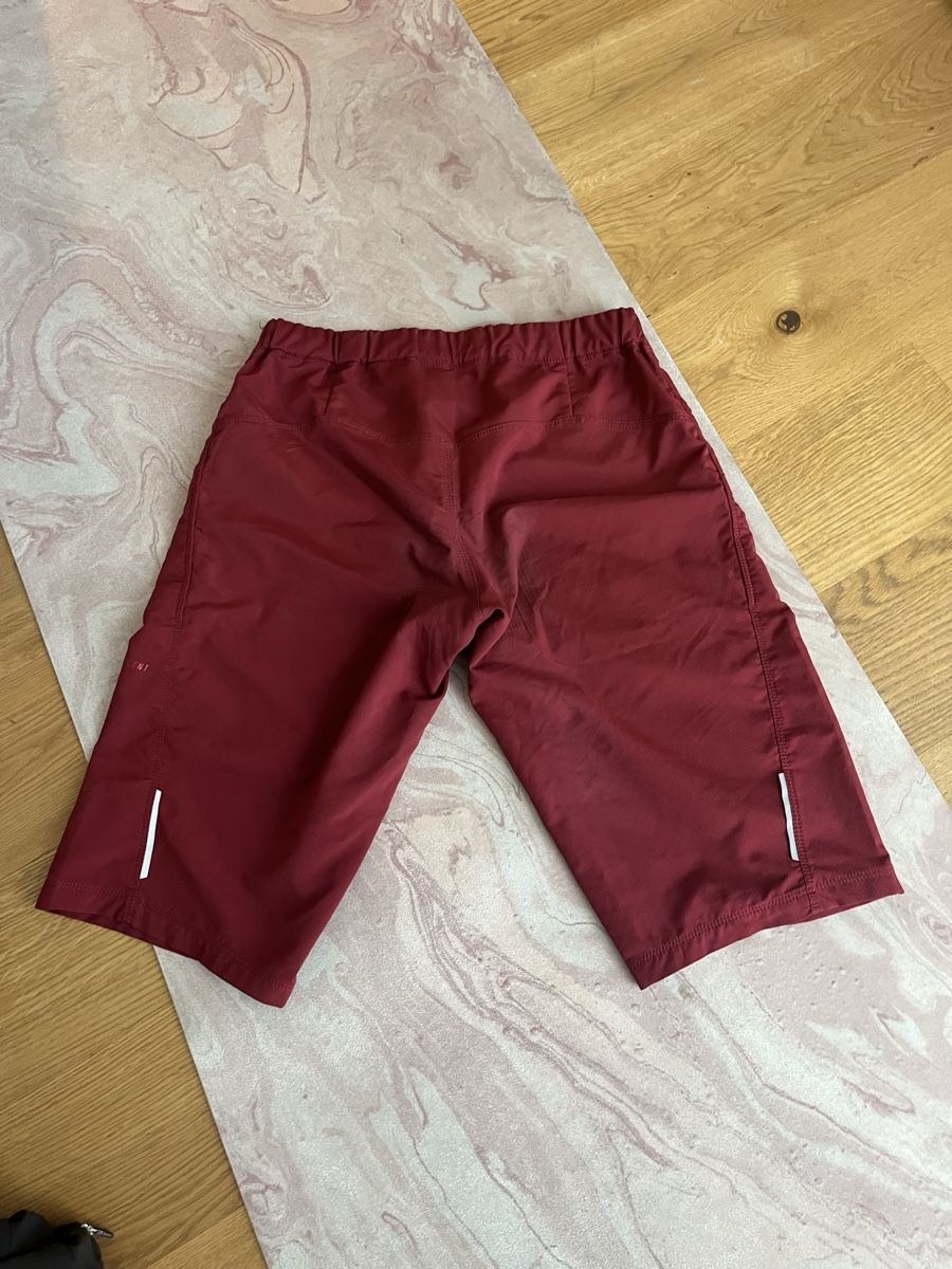 Pantaloni: 100% MTB Hose bordeaux Grösse M – Usato da Davos Platz venduto da Maggie_M 3