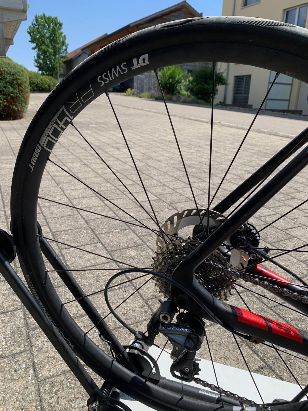 Trek Vélos: Rennrad Trek Domane 4.5 C Disc – D'occasion à Schwarzenburg par Strobi99 1