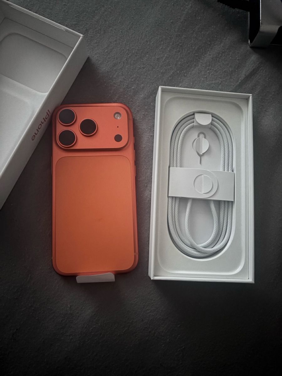 Apple Telefoni cellulari / Smartphones: iPhone 17 Pro neu aus verpackung – Nuovo e nell'imballaggio originale da ennenda venduto da hak_25vs