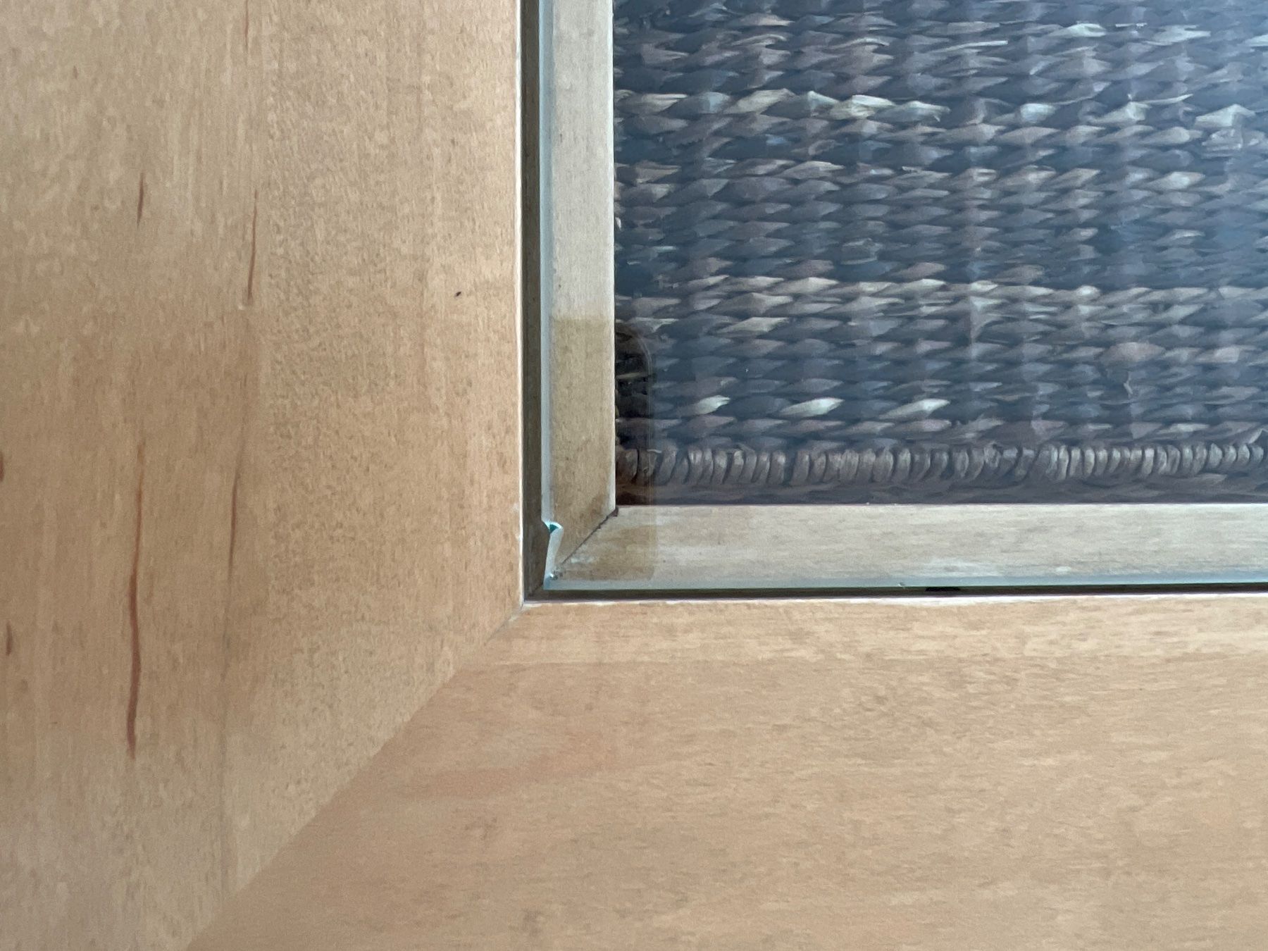 Tavoli: Couch Tisch mit Glasplatte Holz Korpus 100x100cm – Usato da Horgen venduto da jan_9xbp 2
