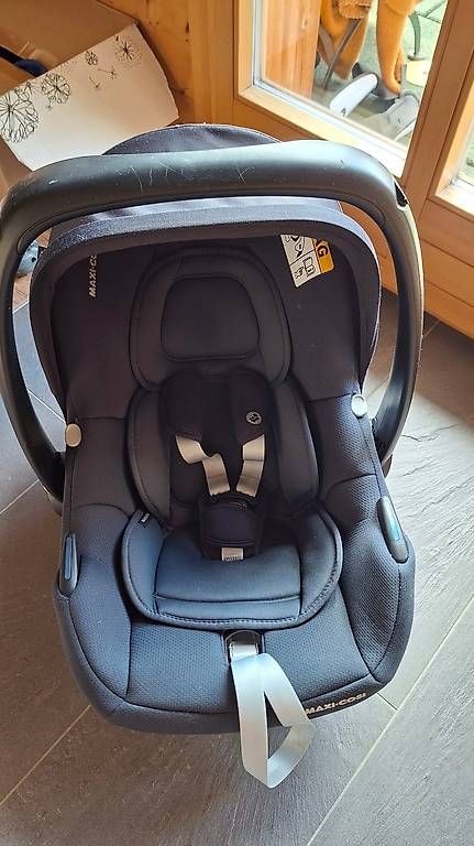 Maxi-Cosi Seggiolini per auto: Maxicosi CabrioFix iSize Graphitgrey – Usato da Kandergrund venduto da Slamerin