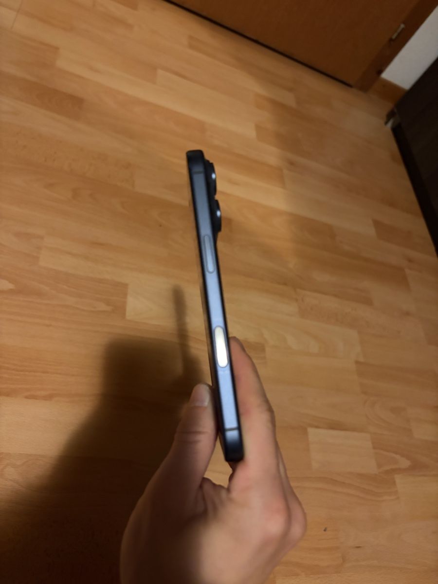 Apple Telefoni cellulari / Smartphones: iPhone 17 Pro 256GB bleu – Nuovo (secondo la descrizione) da sorens venduto da Adr_z78t 4