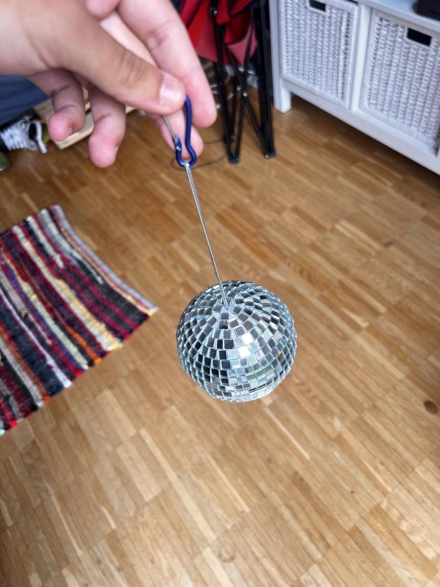 Alle Dekorationen: Discokugel – Gebraucht aus Winterthur von Leonie_s