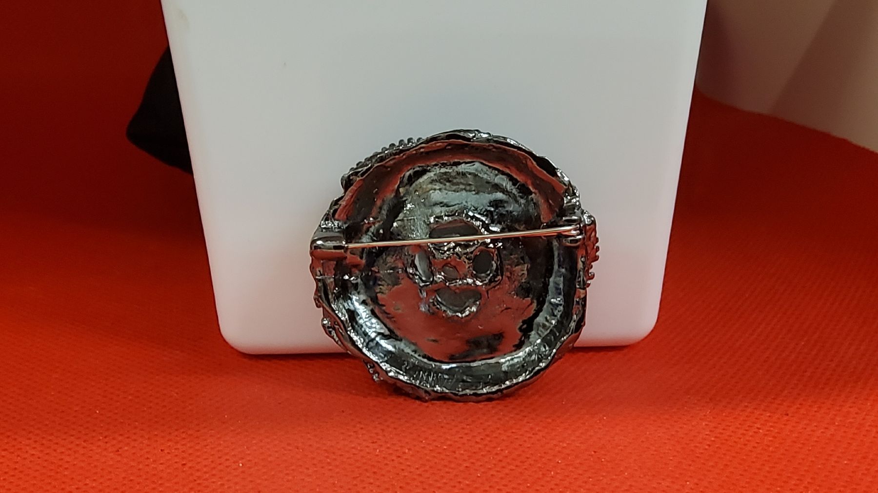 Spille & Fermagli: Elegante Vintage Brosche mit blauem Strass-Stein – Nuovo (secondo la descrizione) da Herisau venduto da Nluanalucas 1