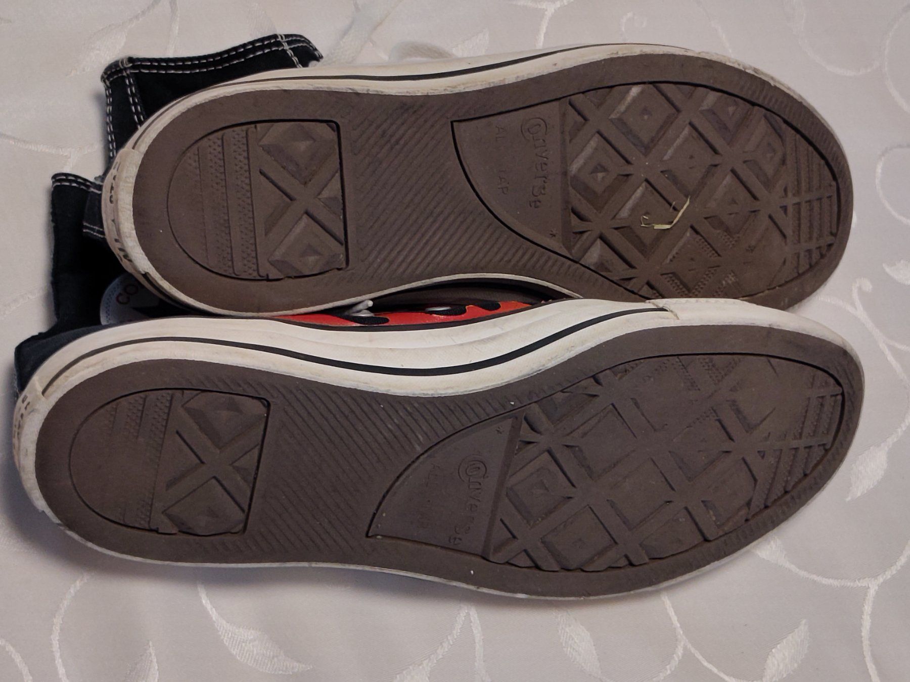 Converse Scarpe da uomo: original Converse All Star mit Feuermotiv Gr 43 – Usato da Brüttisellen venduto da kikaninchen79 5