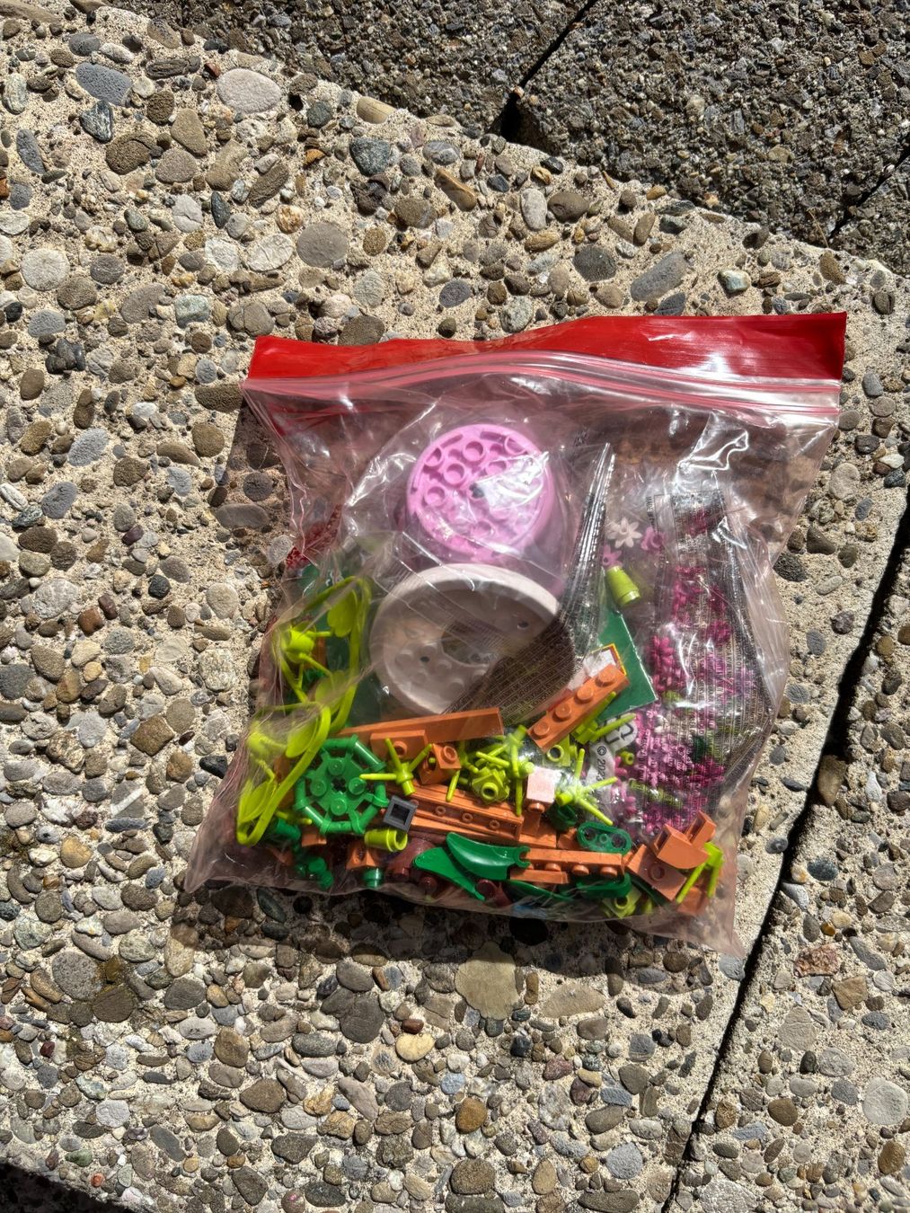 Lego Spielzeuge: 5 Säcke Lego – Gebraucht aus Olten von Sonjason 4