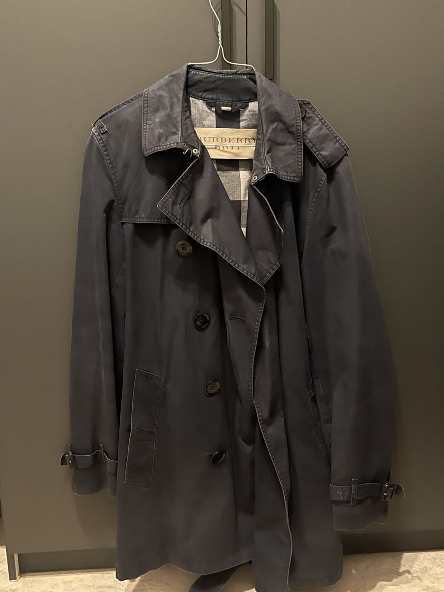 Burberry Giacche: Burberry Trenchcoat dunkelblau – Usato da Rümlang venduto da ohsnapiiitzme2