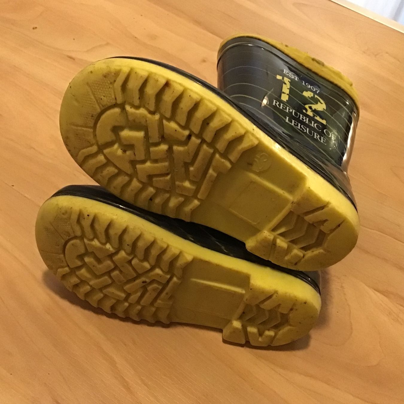 Scarpe per ragazzi: Gummistiefel Gr. 25 – Usato da Rotkreuz venduto da GerberaSpider08 2