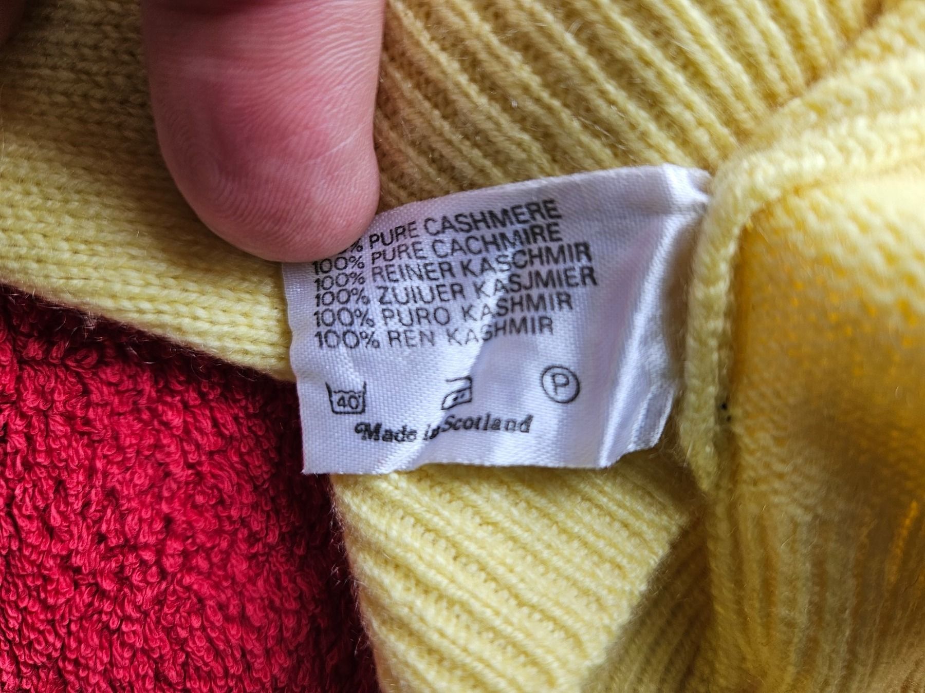 Giacche: Kaschmir Herrenstrickjacke von André Basel Grösse 44 – Usato da Basel venduto da brightliving 3