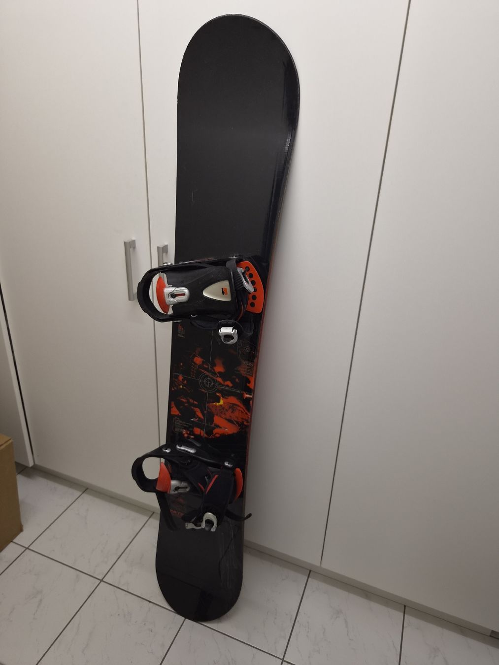 Board: Snowboard mit Bindung schwarz Grösse unbestimmt – Usato da Urdorf venduto da Witzany 1