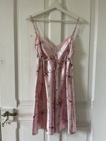 Satinkleid IN LINEA Pink Blumenmuster 