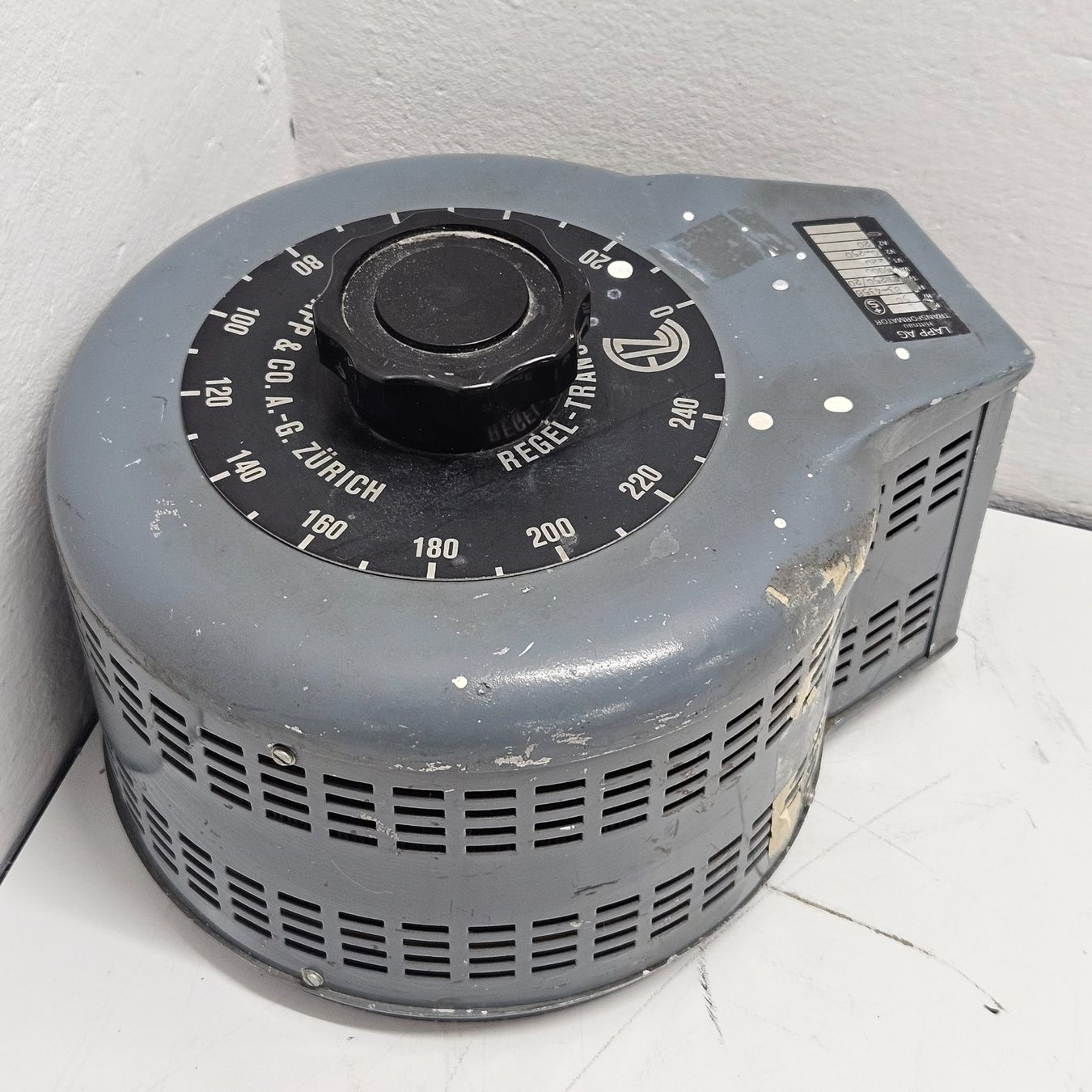 Elettrotecnica: Regel-Transformator 0-250V – Usato da Niederdorf venduto da LeptonAG 1