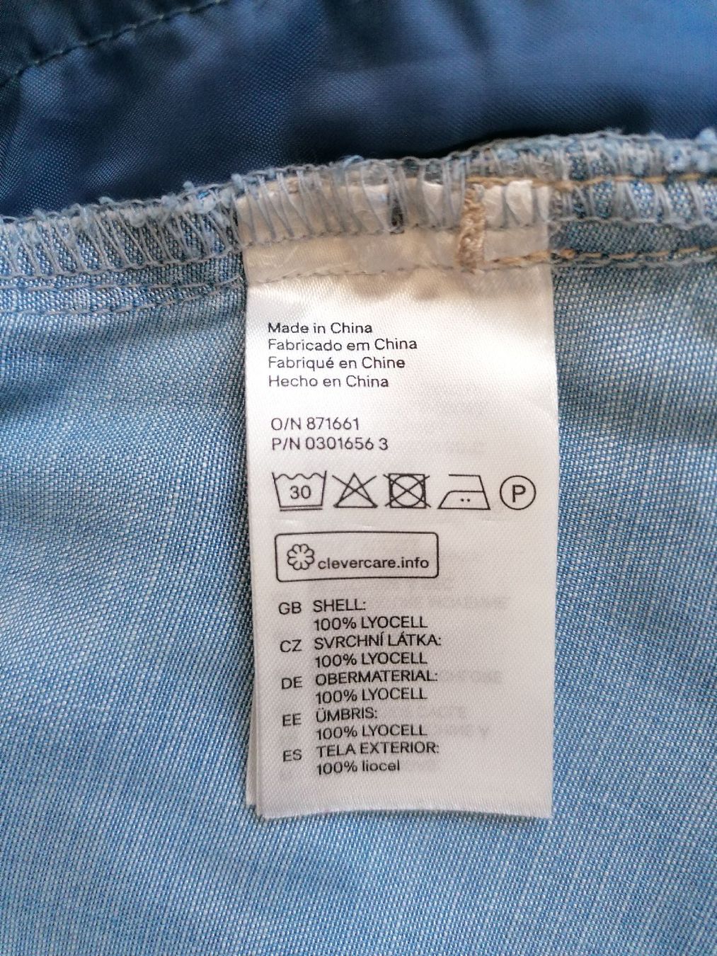 H&M Blusen: H&M Denim, Jeans-like Bluse, Gr. 40 – Gebraucht aus Zug von Annina29 2