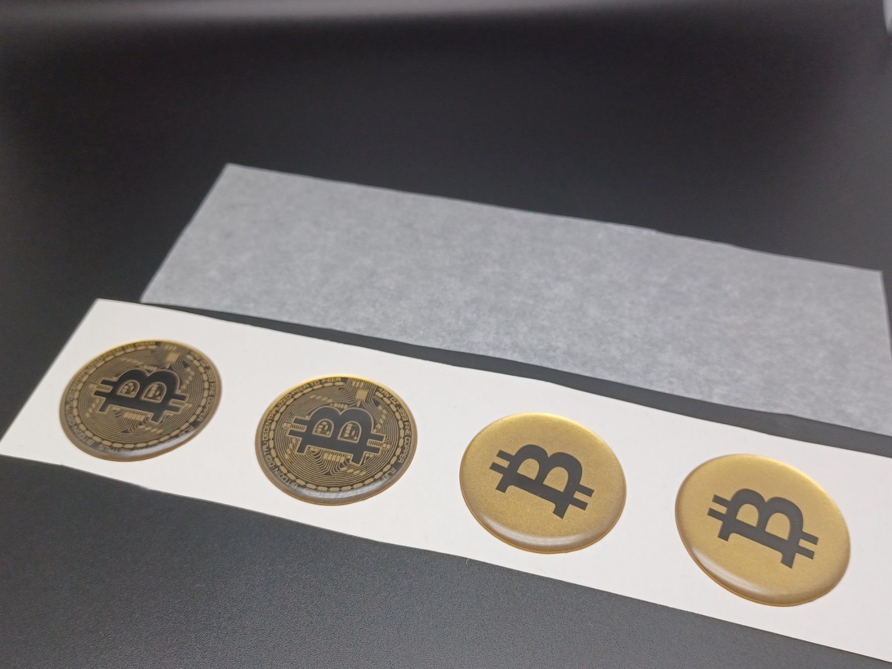 Sticker: Bitcoin  3D Goldsticker BTC / 4er Set – Nuovo e nell'imballaggio originale da Turbenthal venduto da enjak 2