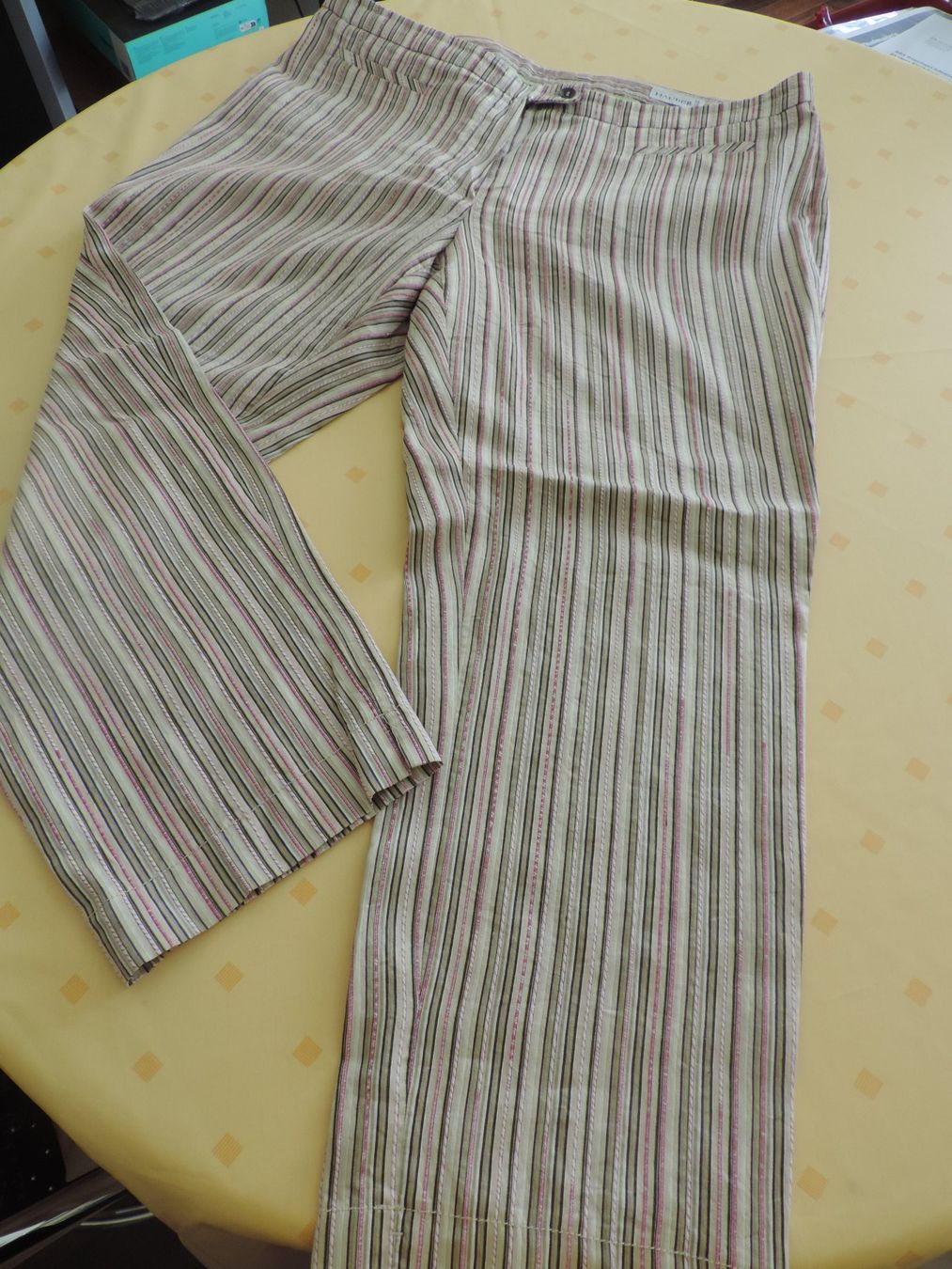 Pantaloni: wunderbare fein gestreifte Hose von Hauber – Nuovo (secondo la descrizione) da Menziken venduto da Feh