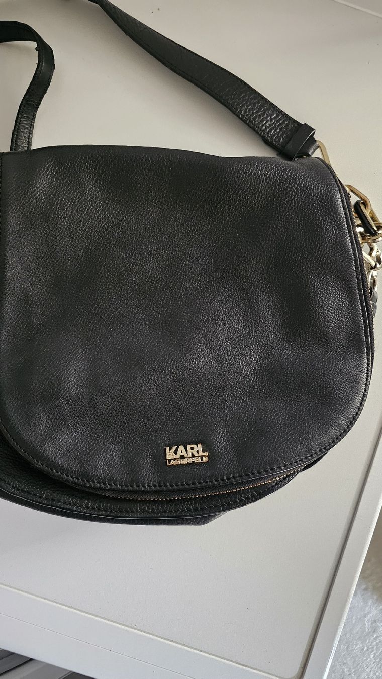 Karl Lagerfeld Sacs femmes: Karl Lagerfeld Tasche Grainy Satchel – D'occasion à Gossau ZH par elo_nw86 1