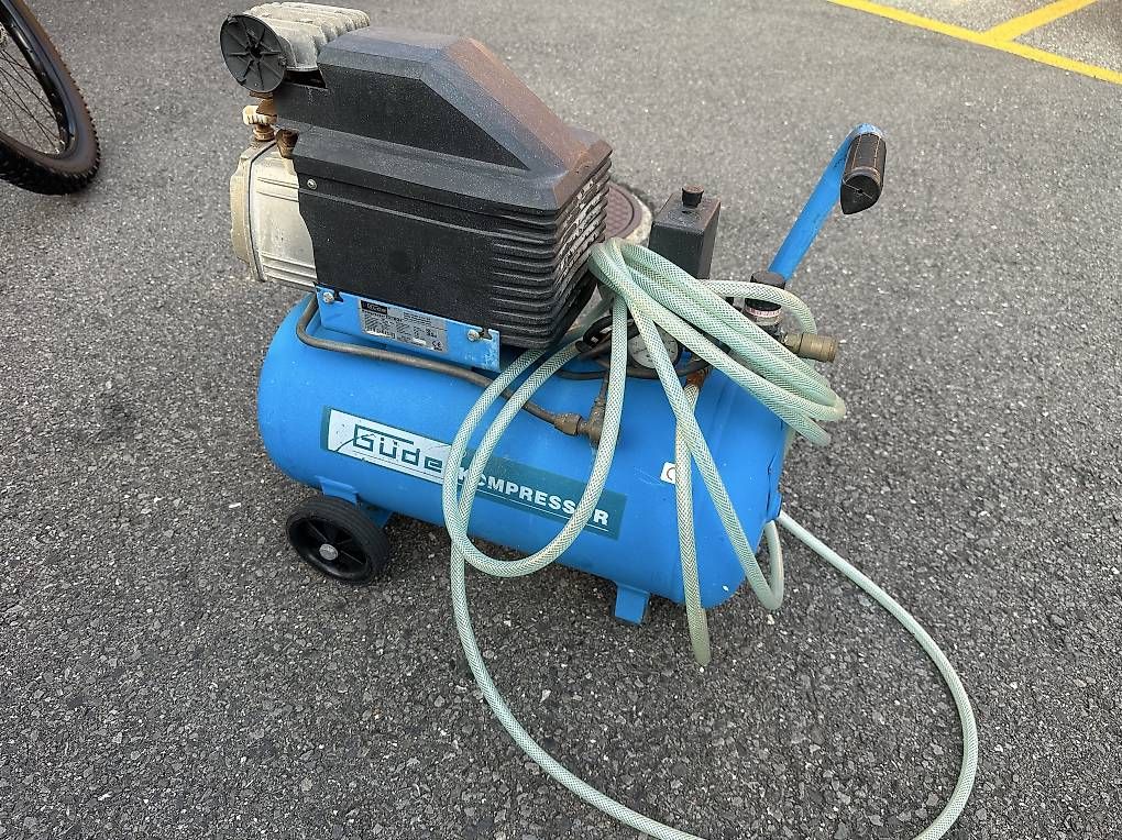 Compressori: Compressore aria 25l funzionante  – Usato da Quartino venduto da DiloUsato