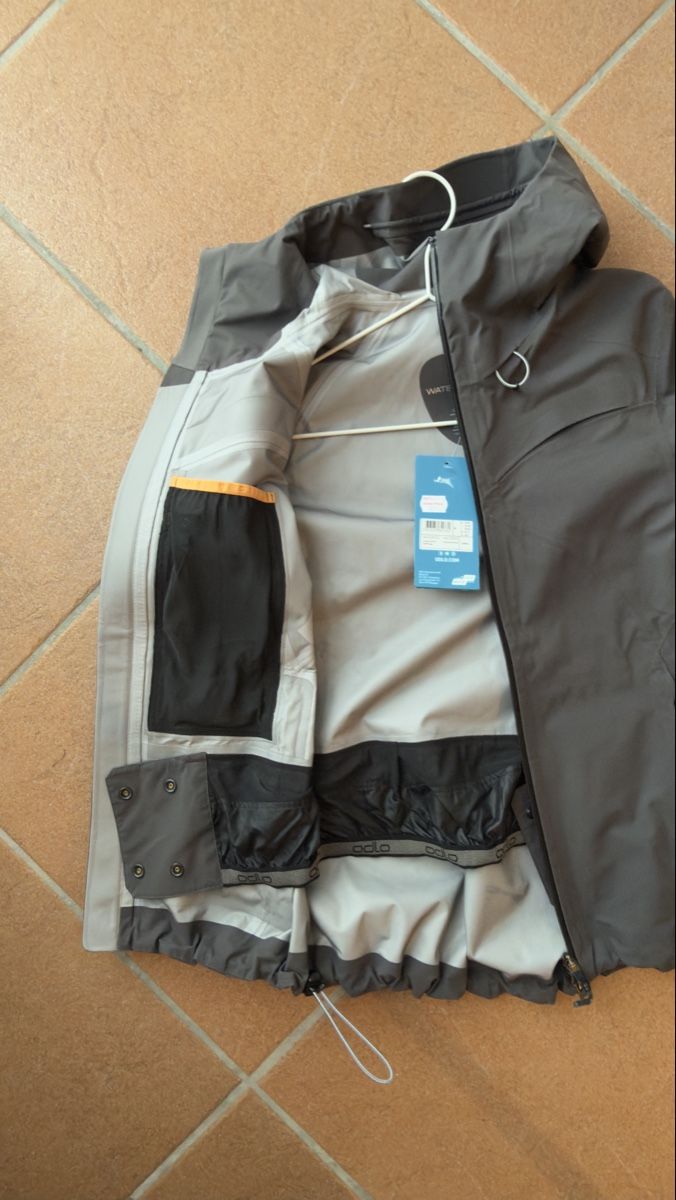 Odlo Jacken: Odlo Regenjacke Grau, S – Neu und originalverpackt aus Glarus von big.bear 5