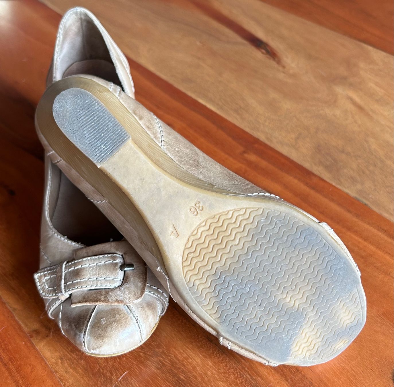 Scarpe da donna: Damenschuhe Gr.36 – Usato da Wil SG venduto da Bitzitom 2