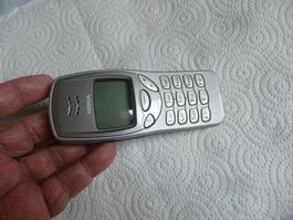 NOKIA 3210-ANTIK HANDY-OHNE BATTRY-NICHT TESTED.OHNE CHARGER