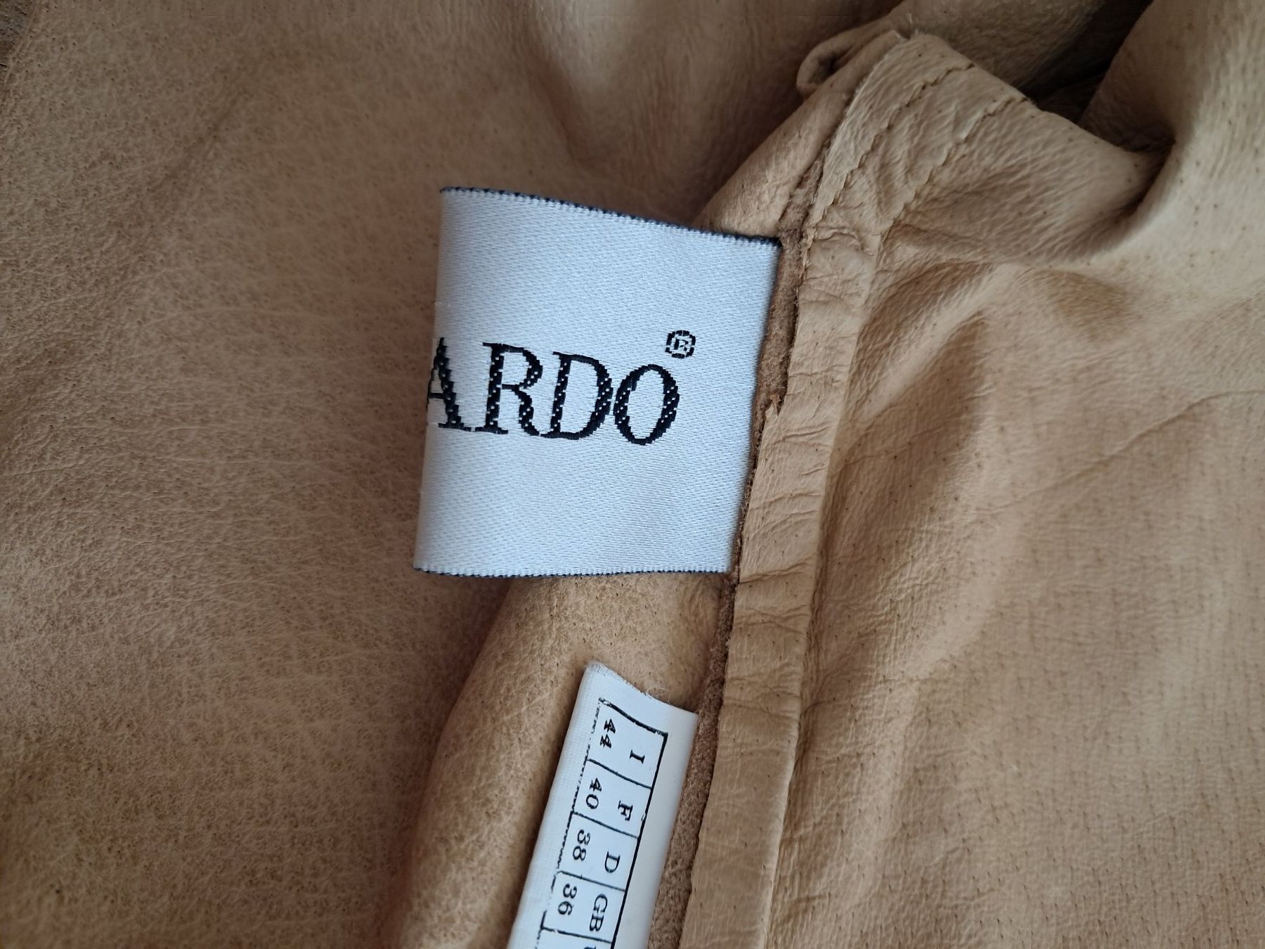 Camicie: Leonardo . Lederhemd . Beige . 38 . – Usato da Leuggelbach venduto da schmetterlings-fee 5