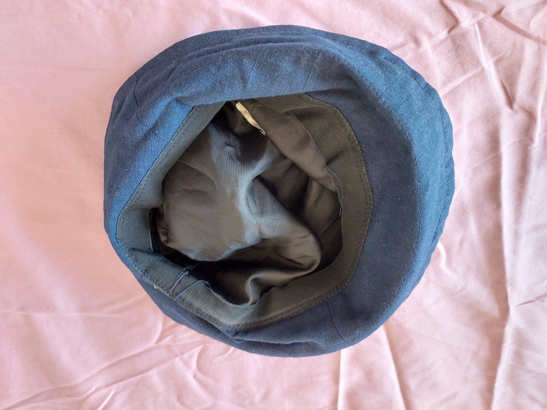 Copricapi, berretti & cappellini: Très joli chapeau bleu – Usato da Ostermundigen venduto da jul_7t8v 2