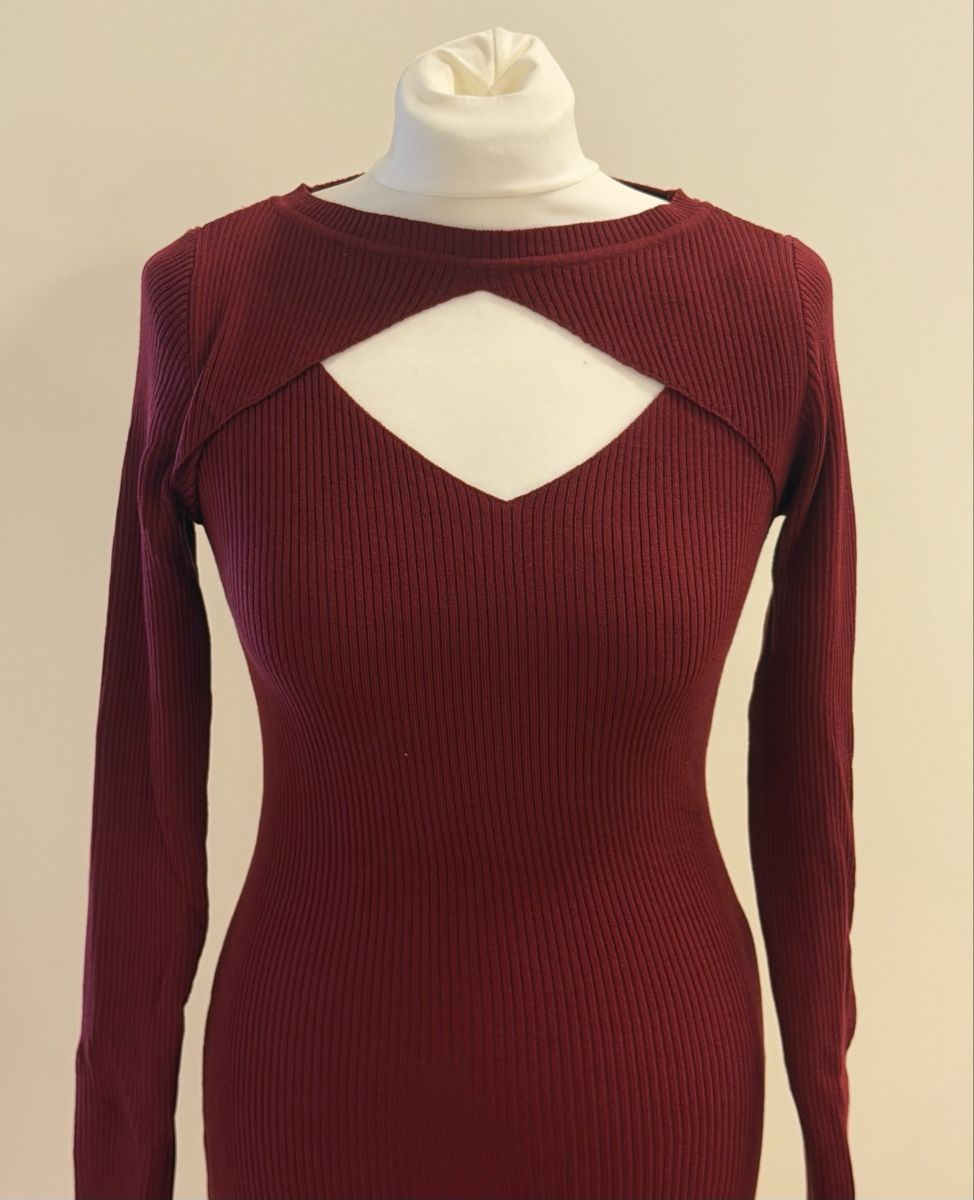 Robes: Bordeauxrotes Rippstrick-Kleid – Neuf (Voir description) à Lengwil par JuliBB 1