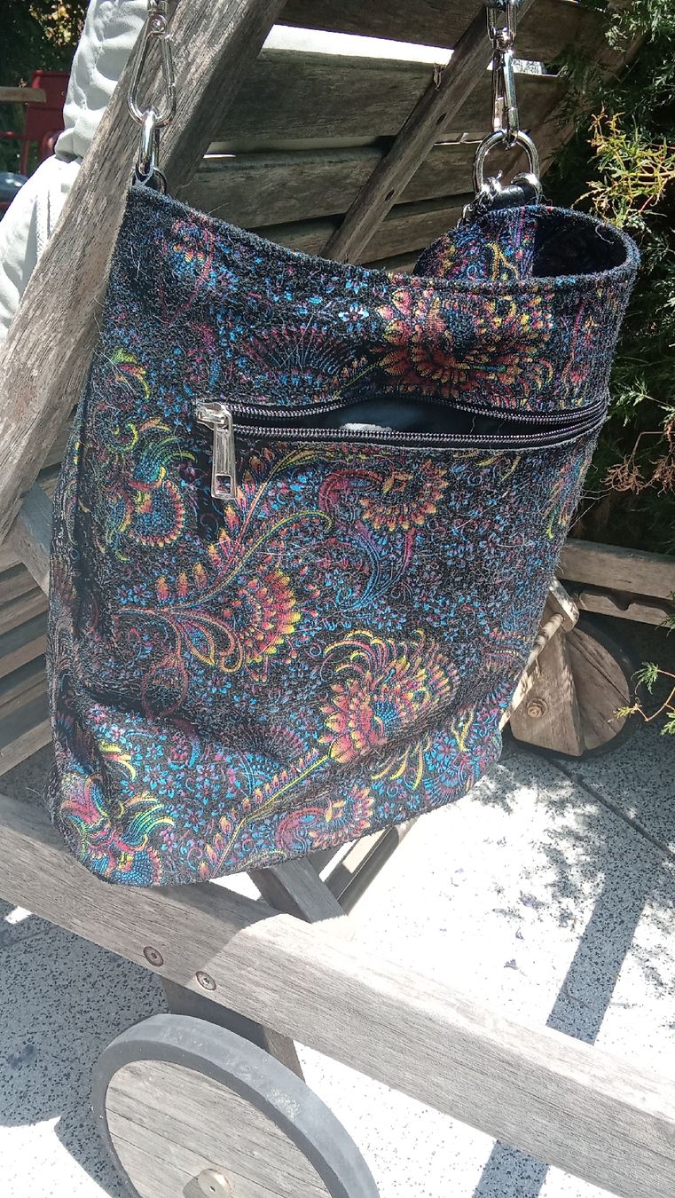 Taschen: Sac à main super état joli et pratique  – Gebraucht aus Boulens von m17_7jc7 2
