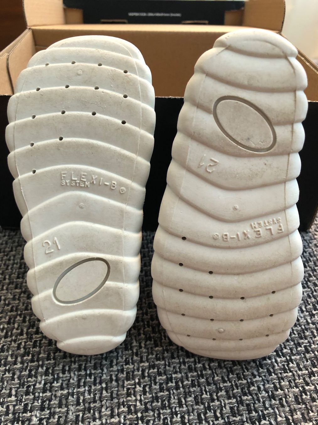 Scarpe per ragazzi: Baby - Schuhe Gr. 21 – Usato da Langnau am Albis venduto da snla_scc9 3