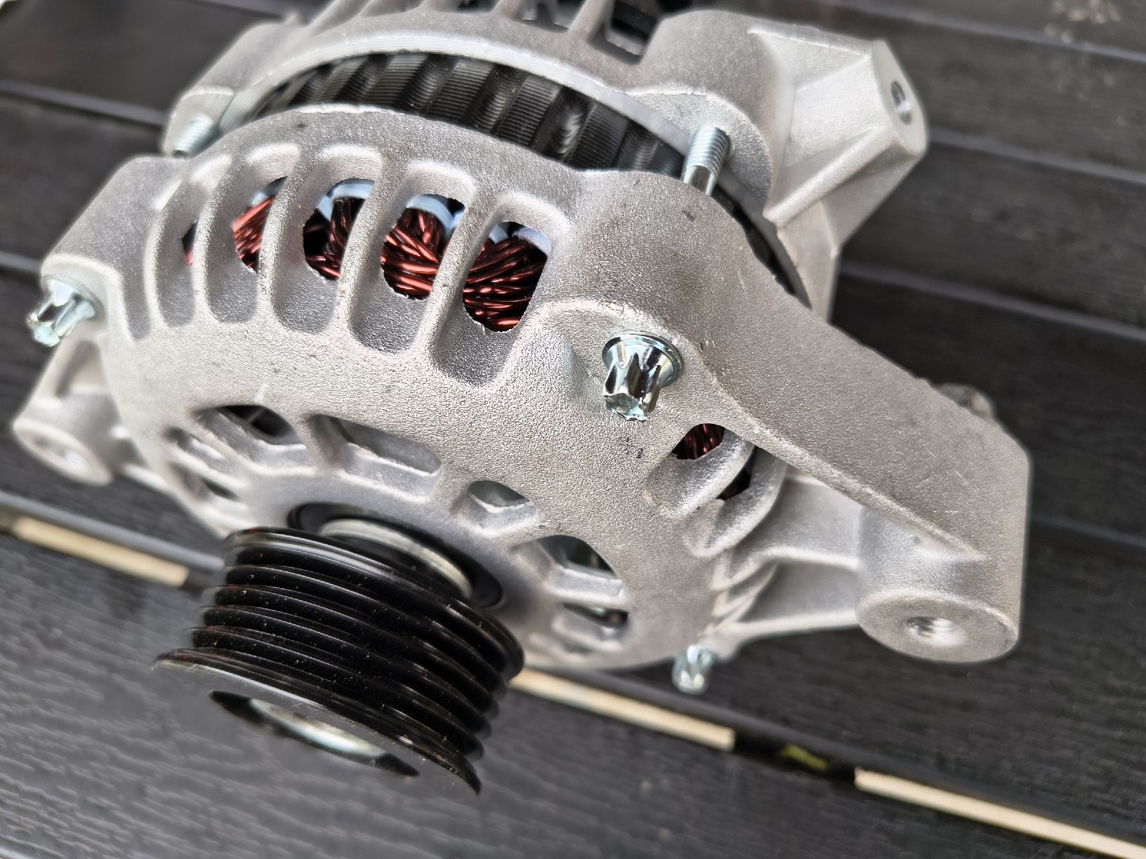 Opel Tutti pezzi di ricambio auto: Alternator Opel Astra g – Nuovo (secondo la descrizione) da Wasen im Emmental venduto da Tolinoff
