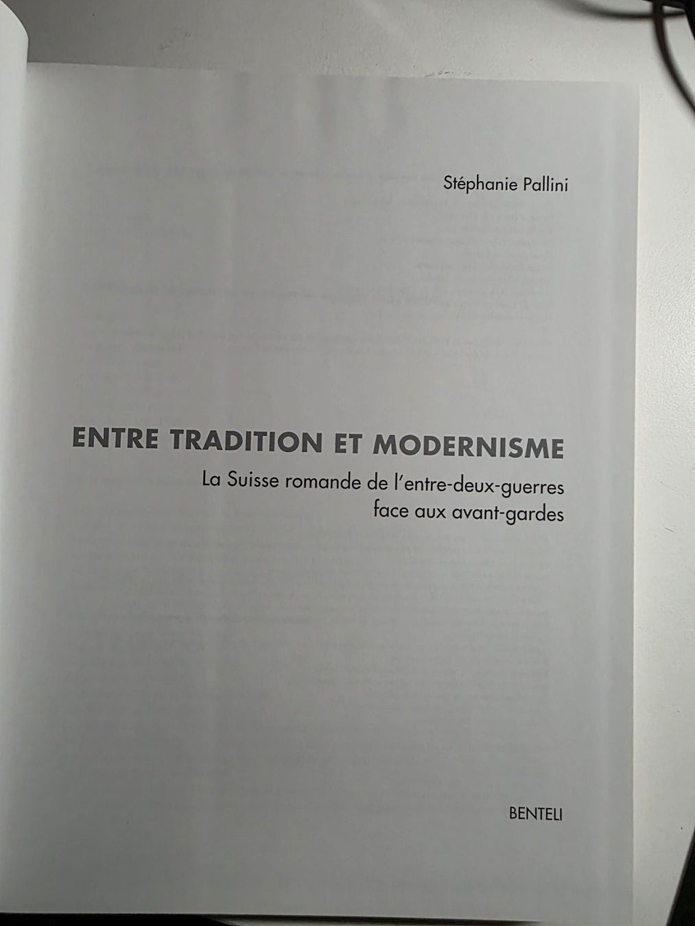 Libri: Entre Tradition et Modernisme - Stéphanie Pallini - 2004 – Nuovo (secondo la descrizione) da Walterswil BE venduto da Lonitti 4