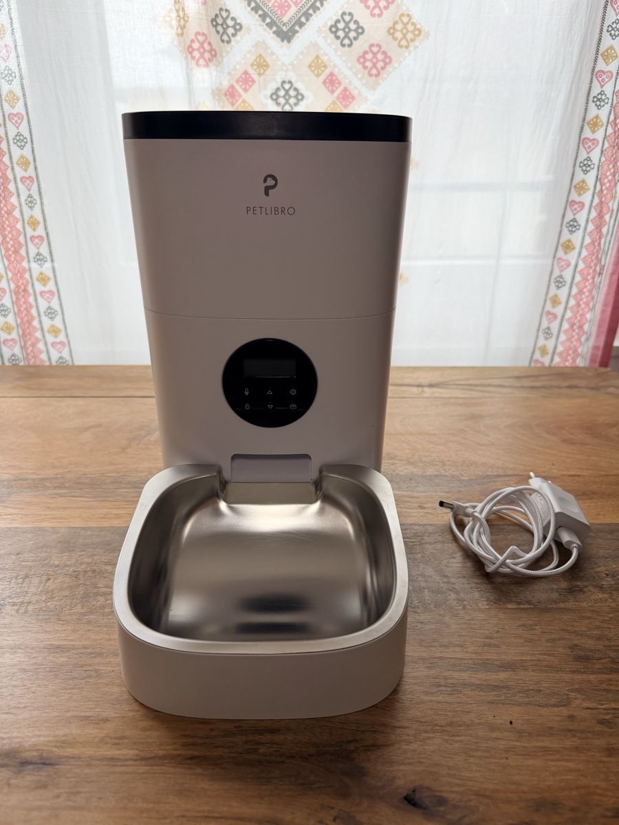 Futter: Petlibro Automatischer Futterspender, 4L – Gebraucht aus Steffisburg von larihofmann