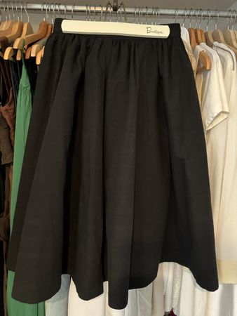 Black skirt .S