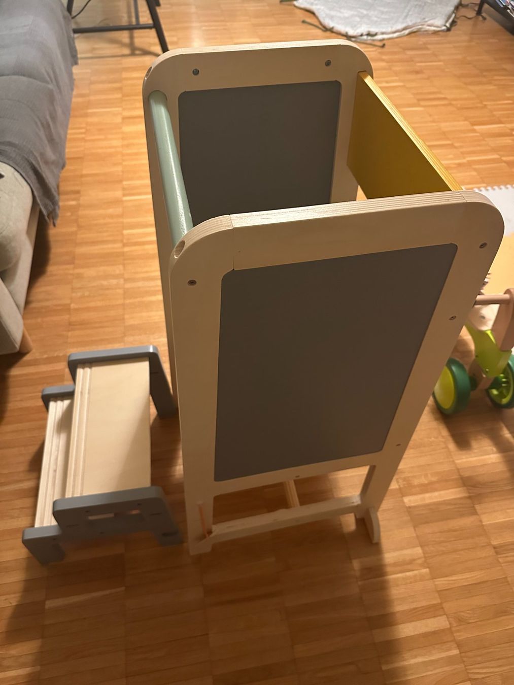 Hochstühle: Montessori Tower / Lernturm – Gebraucht aus Basel von kru_v8nz