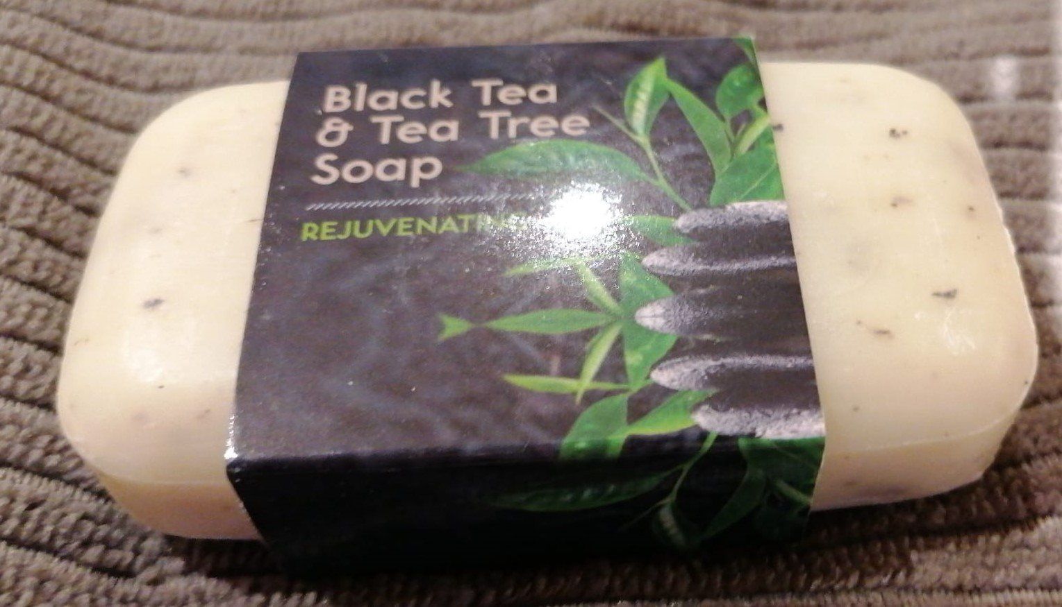 Sonstige Körperpflege: Naturseife Black Tea – Neu (gemäss Beschreibung) aus Grächen von Hel7890