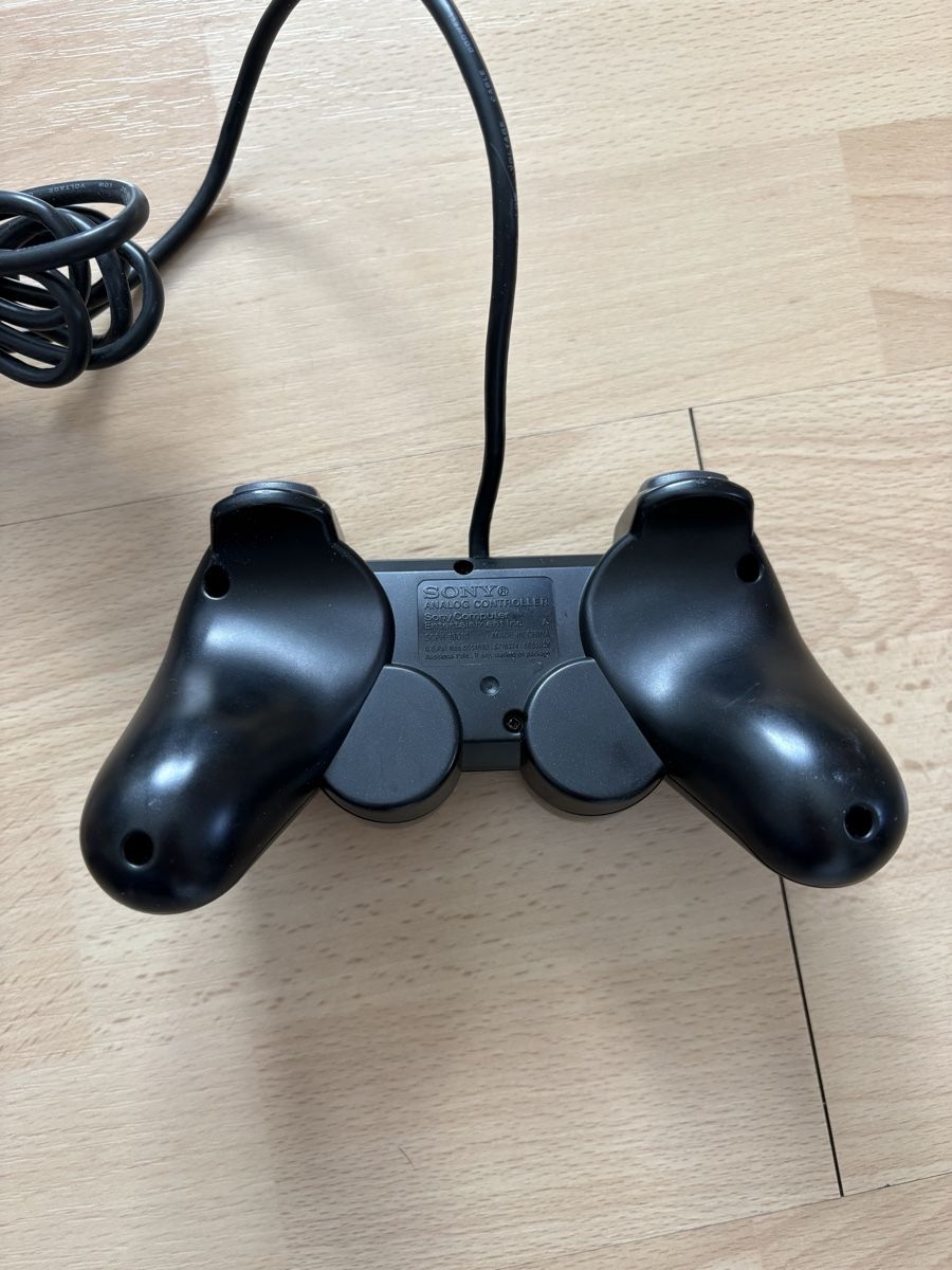 Sony Controller: Sony PlayStation Analog Controller, schwarz, gebraucht – Gebraucht aus Meisterschwanden von beauty26. 2