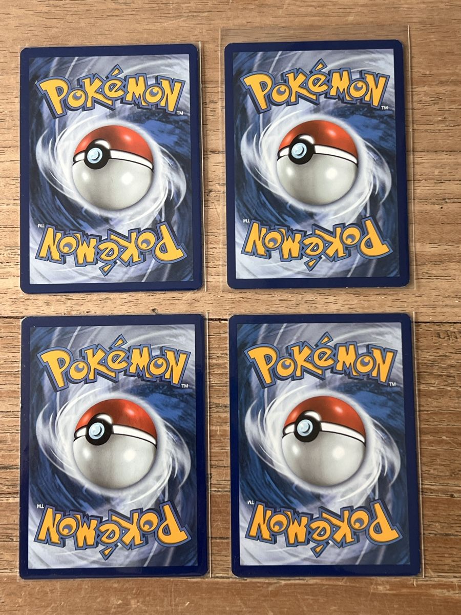 Pokémon Carte collezionabili: Pikachu #005 NM 4 Stück – Nuovo (secondo la descrizione) da Zollikon venduto da inf_l5jd 1