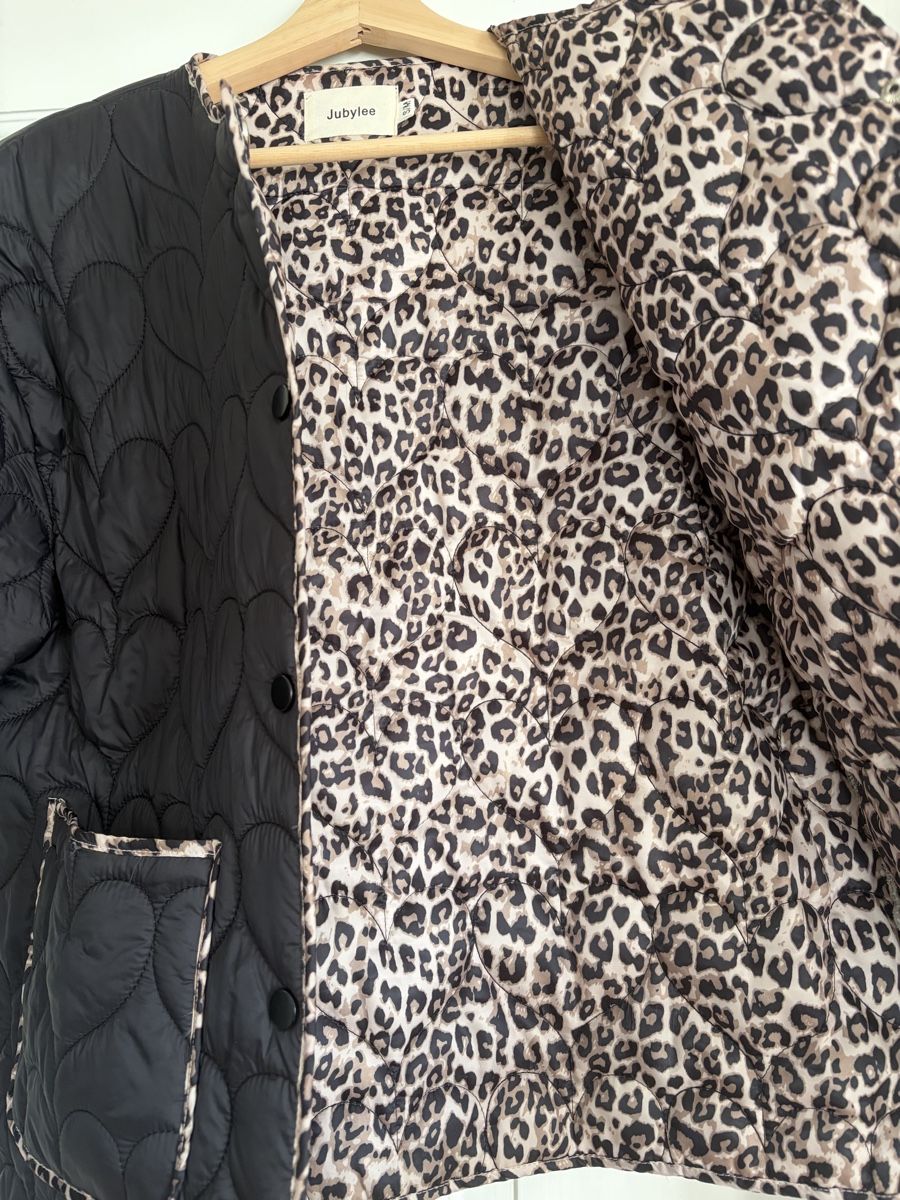 Vestes: Leichte Stepp-Jacke mit Muster – D'occasion à Zürich par oli_9dhs 1