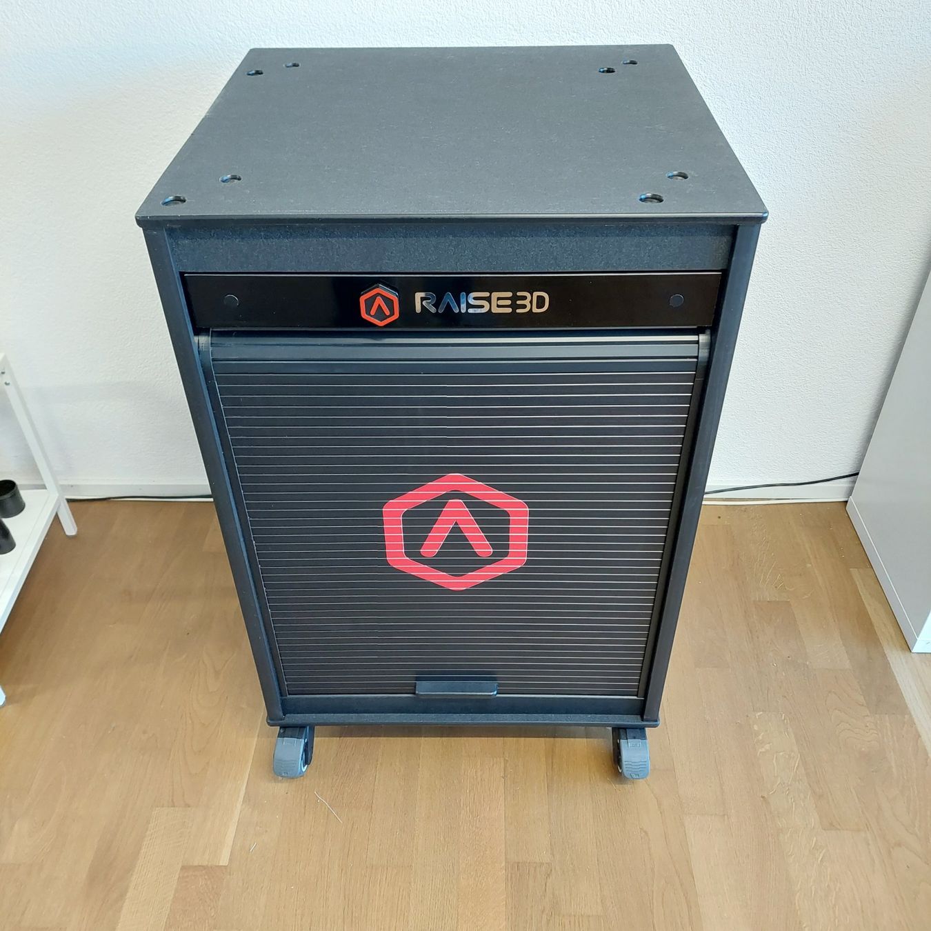 Banconi: Rollwagen für Raise3D 3D-Drucker – Usato da Aesch ZH venduto da dim3nsions
