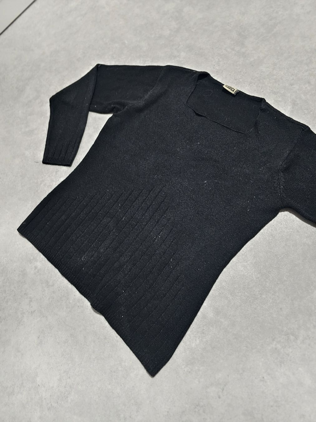 Pullover & Sweatshirts: Pull Yessica noir taille M – Gebraucht aus Sornetan von T.a333