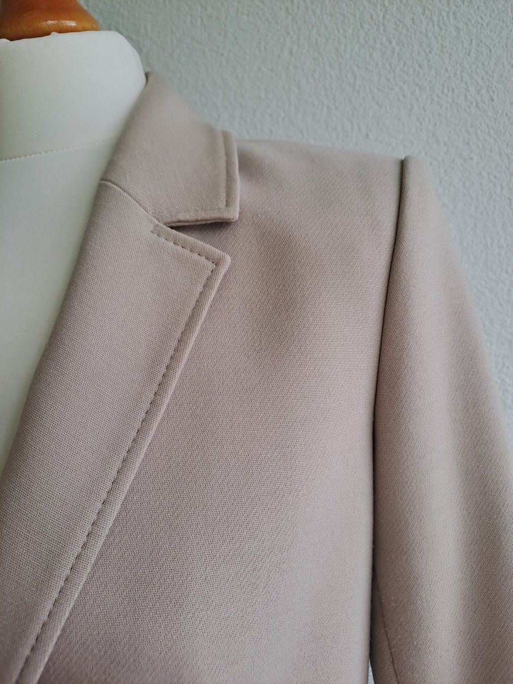 Comma Giacche: Blazer Comma beige 34 – Usato da Volketswil venduto da ronbons 3