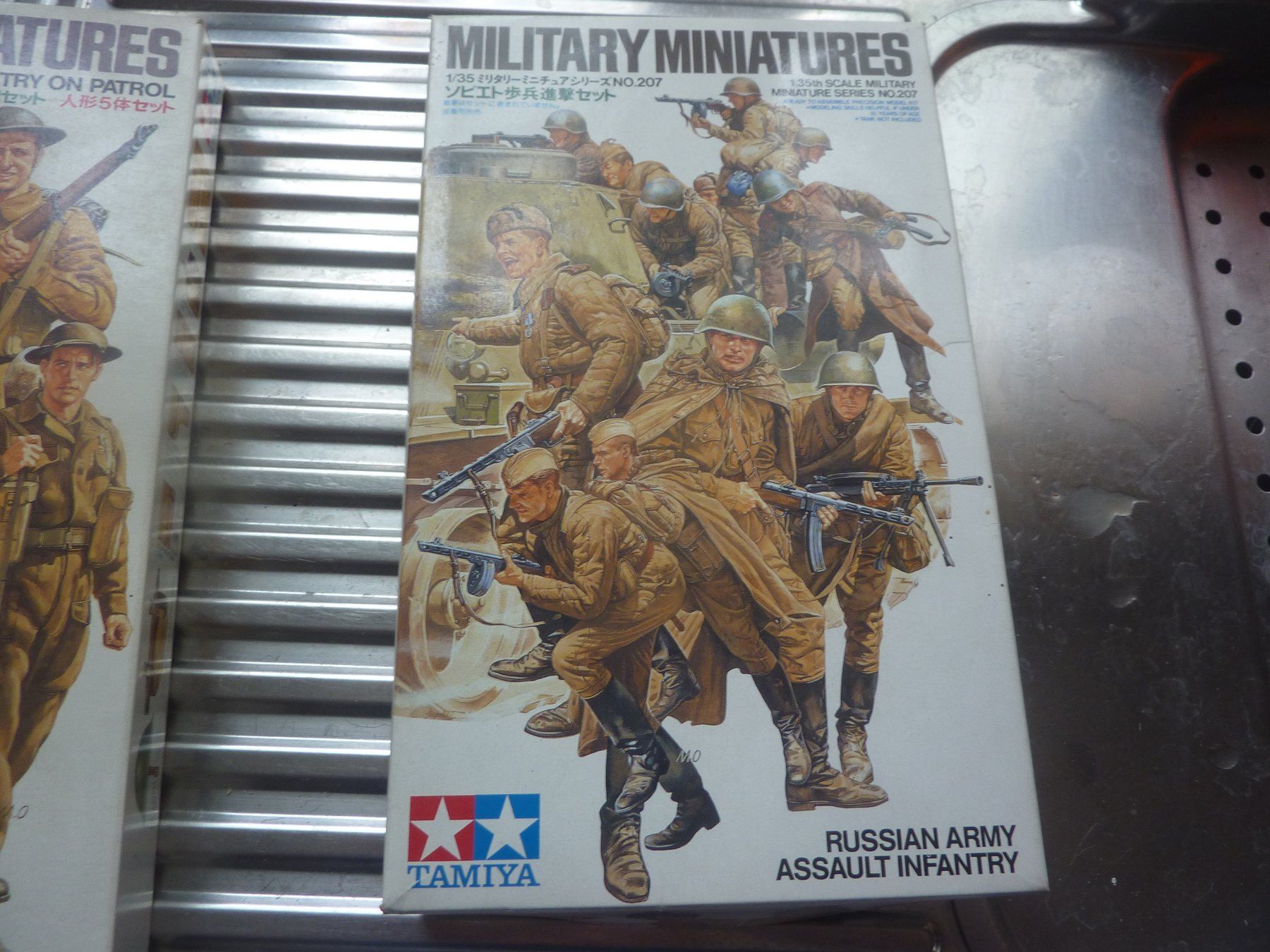 Tamiya Kits de montage: SOVIET – Neuf avec emballage d'origine à Balsthal par bouteliee