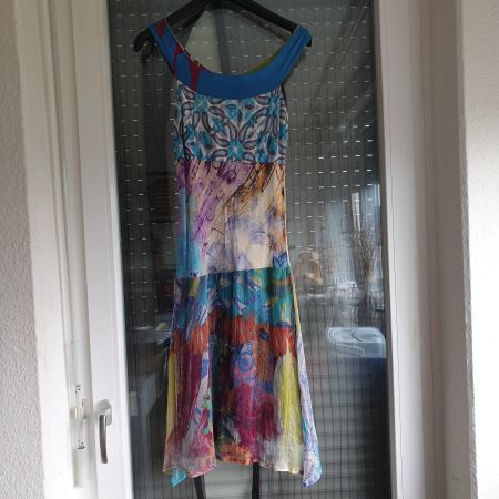 Save the Queen schönes Kleid Gr. M