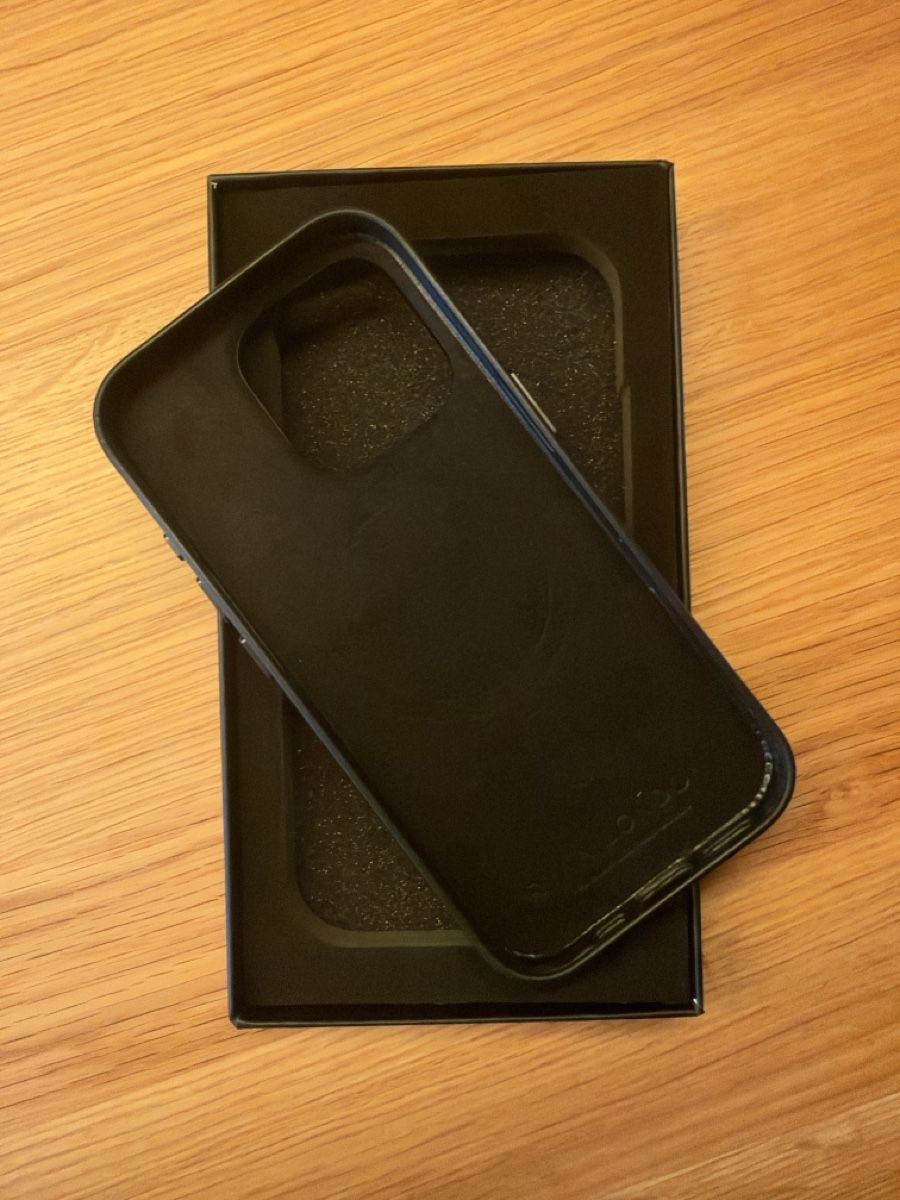 Covers & Schutzfolien: Lederhülle iPhone 16 Pro – Neu (gemäss Beschreibung) aus Wolfhalden von fabote 1
