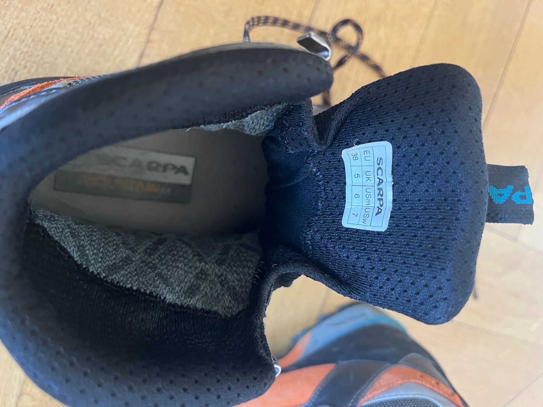 Scarpa Scarpe da donna: Bergsteigerschuh Scarpa Charmoz HD, Grösse 38 – Usato da Bern venduto da hmarion 3