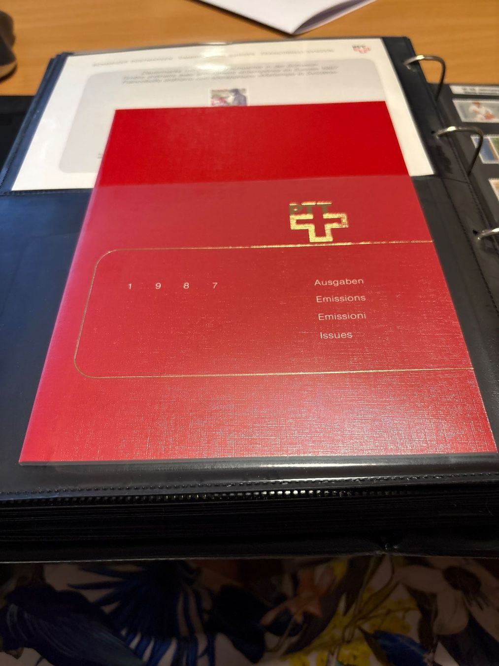 Tutti i francobolli: Suisse 1987 - Collection complète – Nuovo e nell'imballaggio originale da Palézieux venduto da Minou-Marc-Nico_Mimi 7