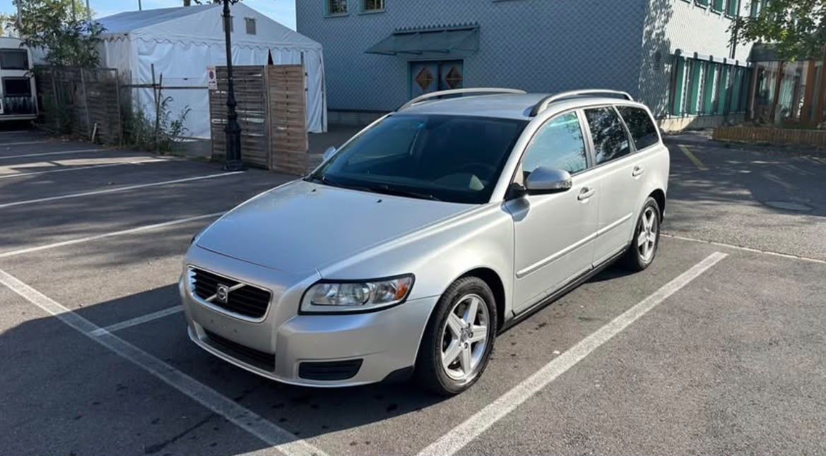 Volvo Automobili: Volvo V50 2.0D   AB MFK! – Usato da Fehraltorf venduto da bri_m65j