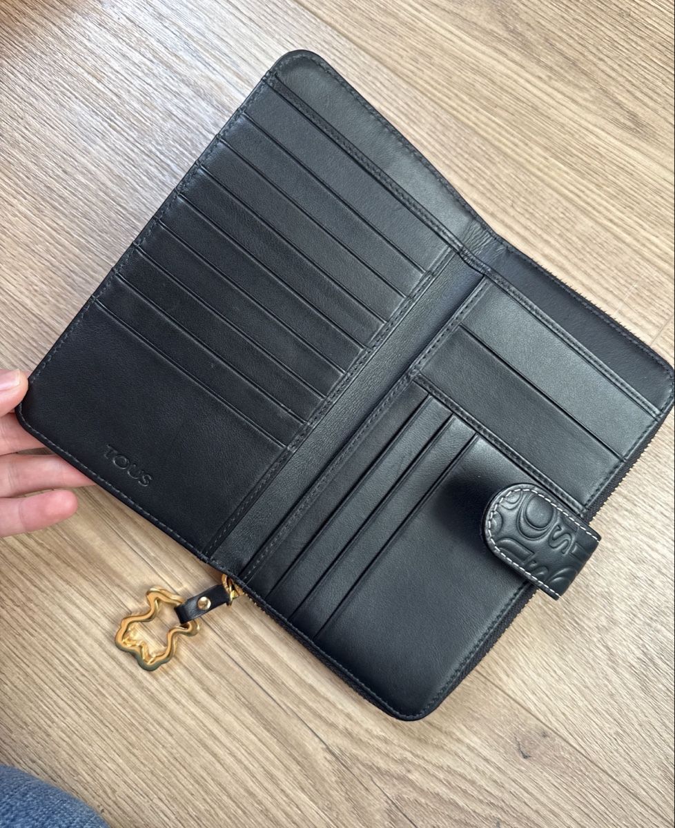 Portemonnaie: Tous leather wallet, like new – Neu (gemäss Beschreibung) aus Herbligen von T-esthetic 2
